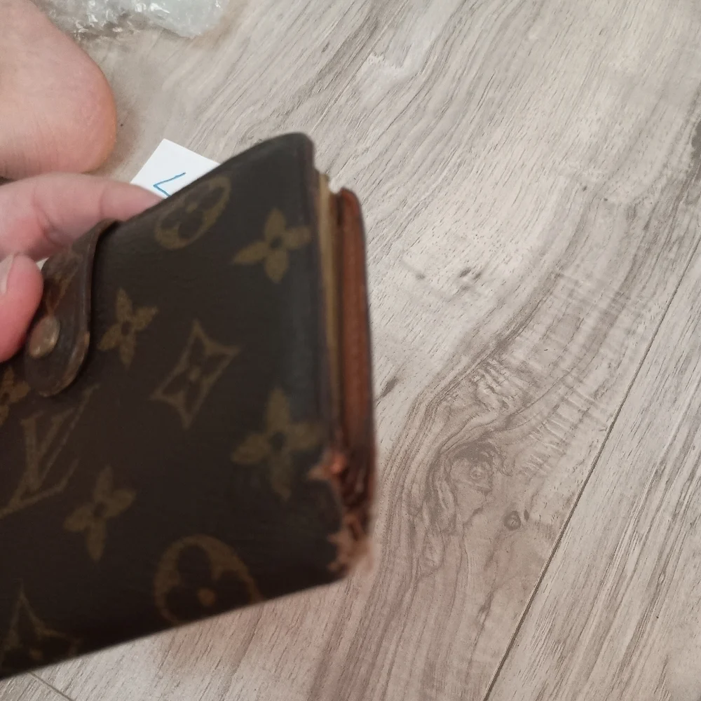 Louis Vuitton Monogram French Kisslock Wallet
